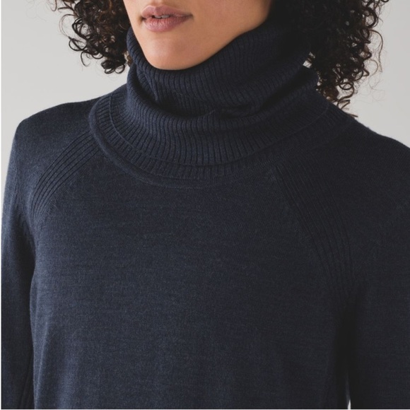Lululemon Sweat And Savasana Turtleneck 100% Merino Wool Sweater - Picture 6 of 10